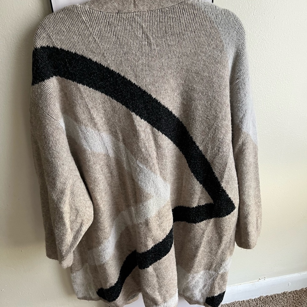 Cardigan - Picture 5 of 6